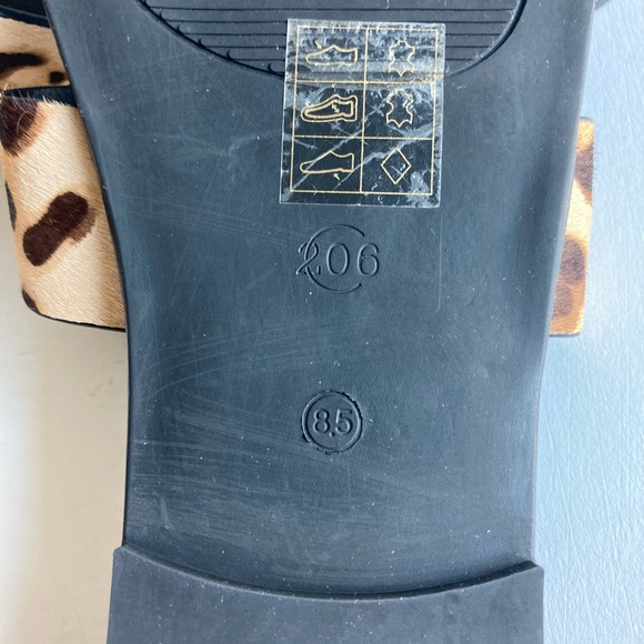 206 Collective Tan Brown Animal Print Leather Flip Flops Sandals size 8.5 - Picture 12 of 12